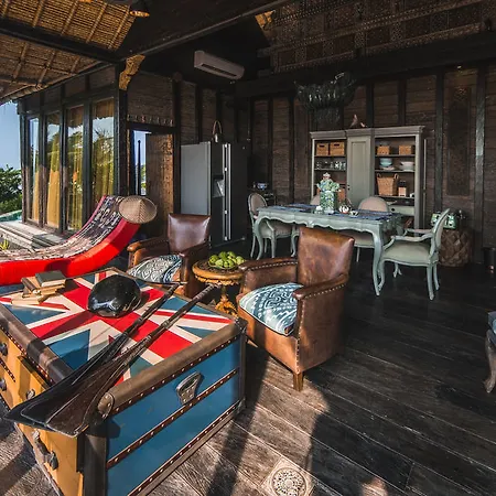 Absolute Beachfront Romantic Villa Laut-3